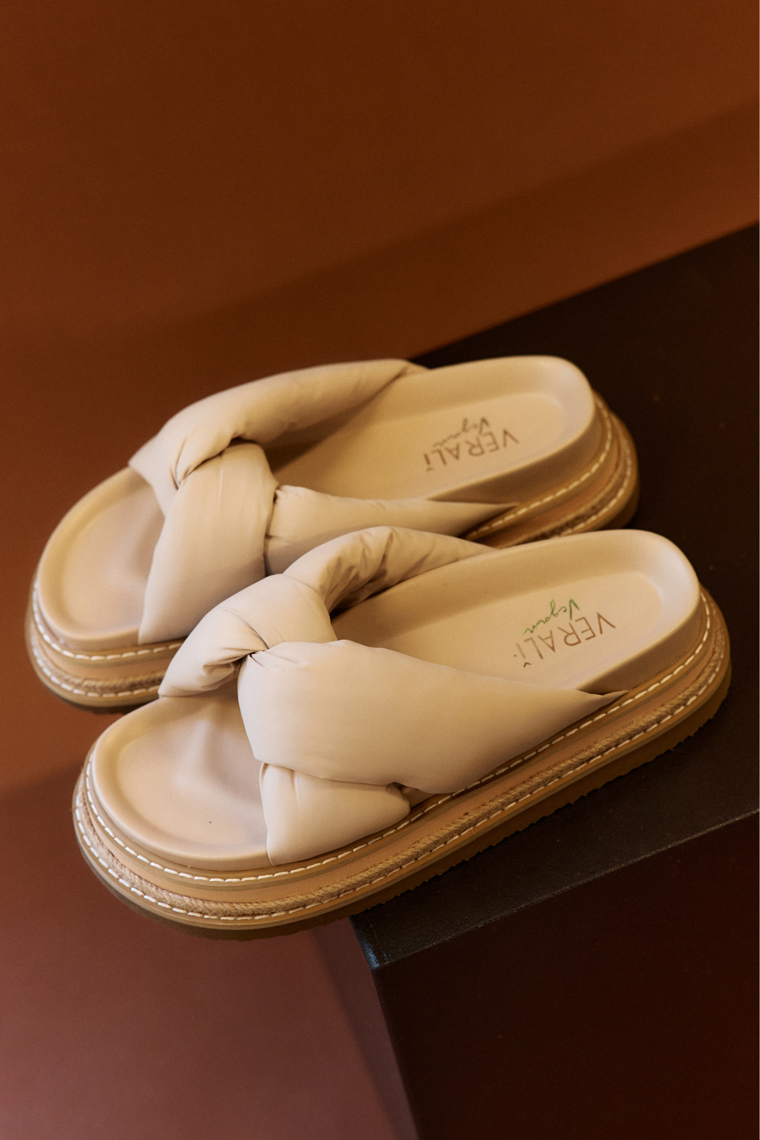 Thames Flatform Slides - Stone Beige