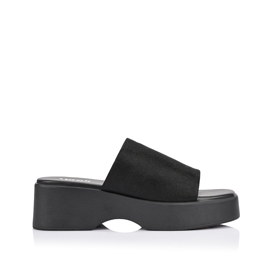 Cherry Flatform Slides - Black Mesh