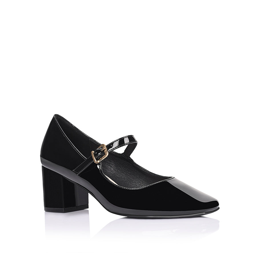 Women's patent Mary-Jane shoe with square toe shape and buckle closure