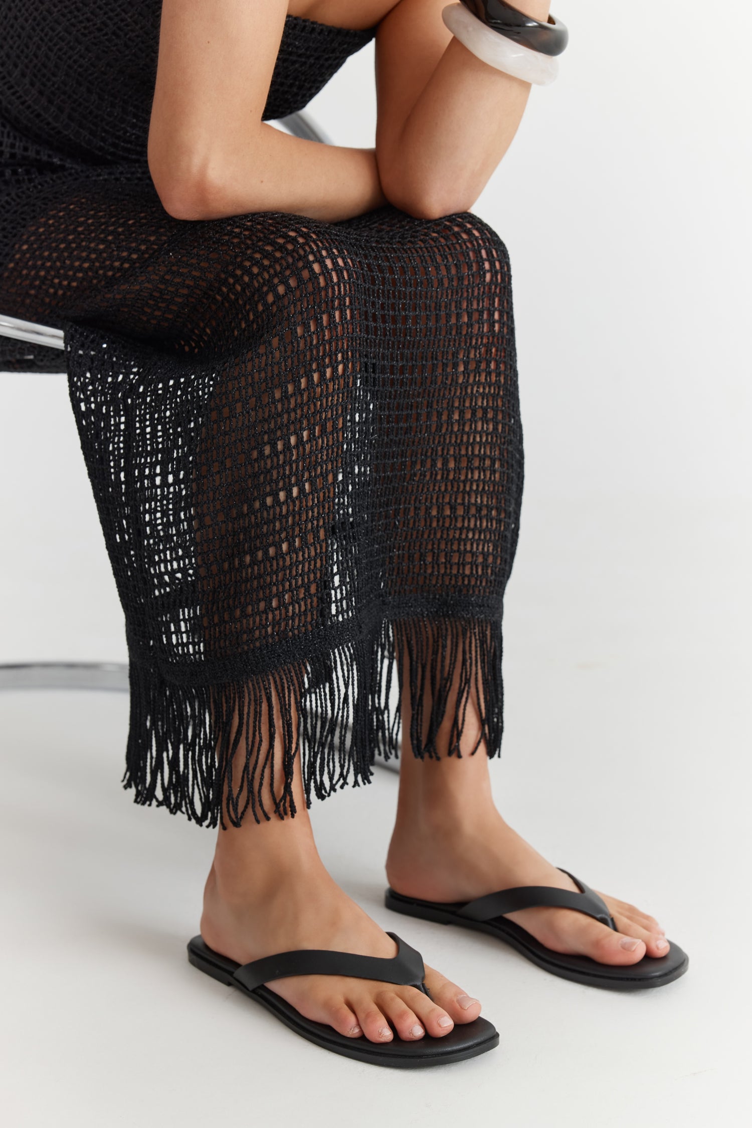 Sascha Casual Thongs - Black