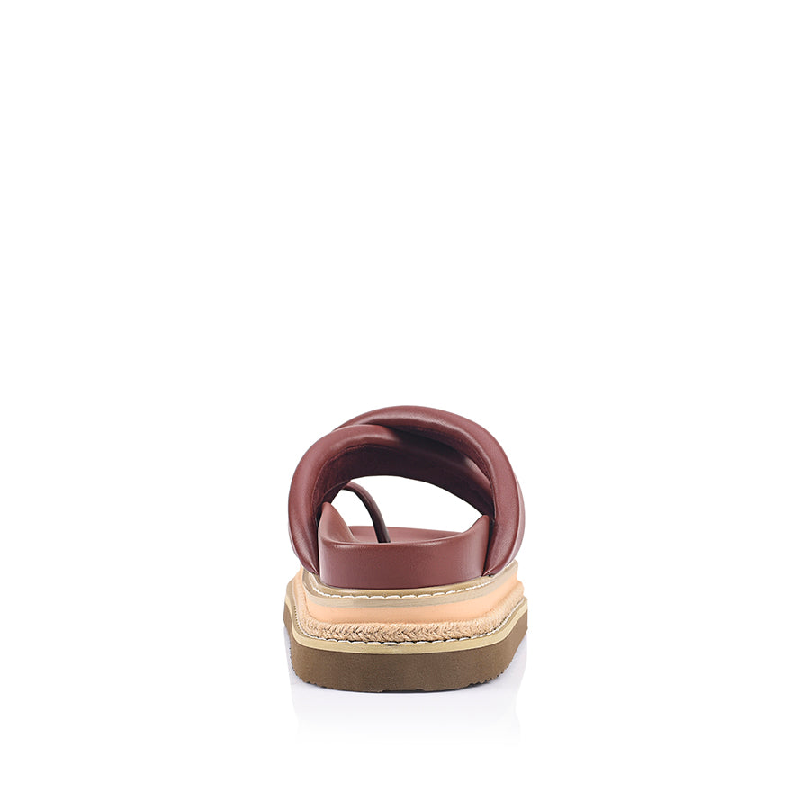 Women's platform sandal with crossover straps and toe ring in berry