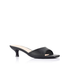 Black sandal with kitten heel and square toe shape