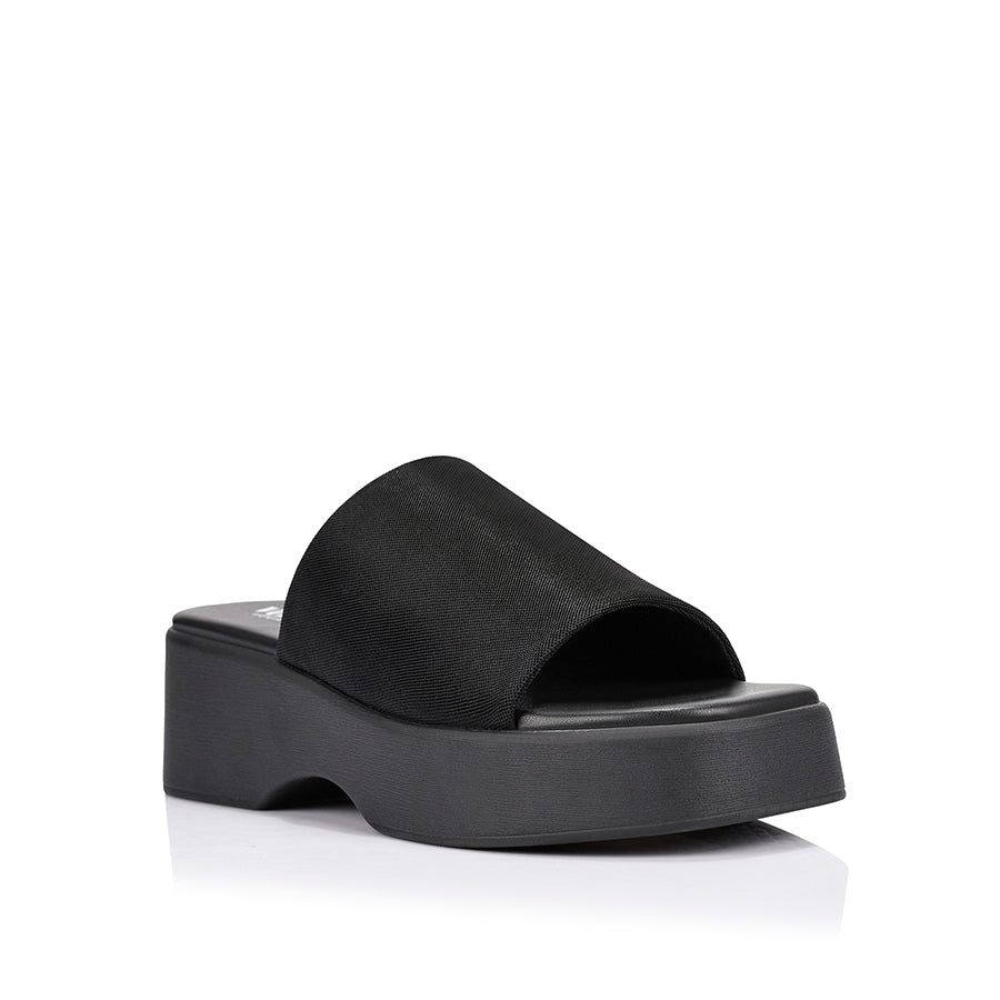 Cherry Flatform Slides - Black Mesh