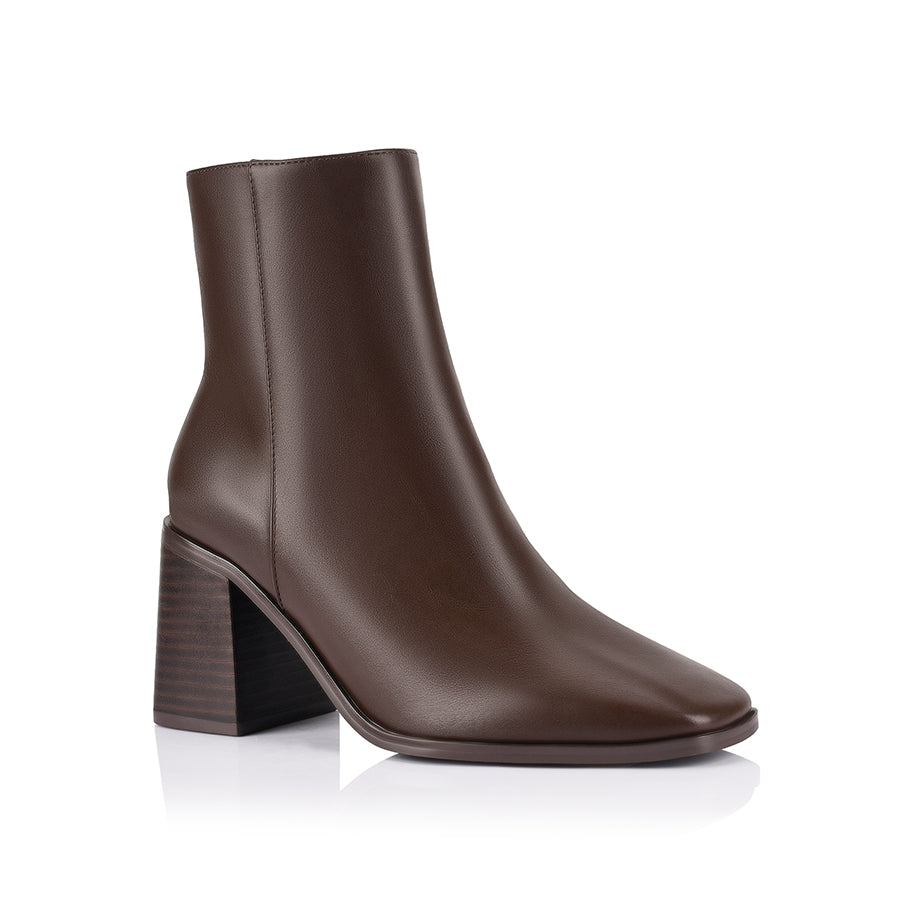 Brown ankle boots with a block heel, zip closure and square toe shape