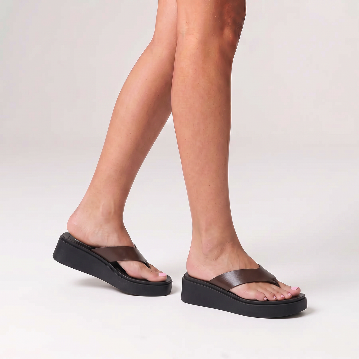 Raptor Flatform Thongs - Chocolate Brown