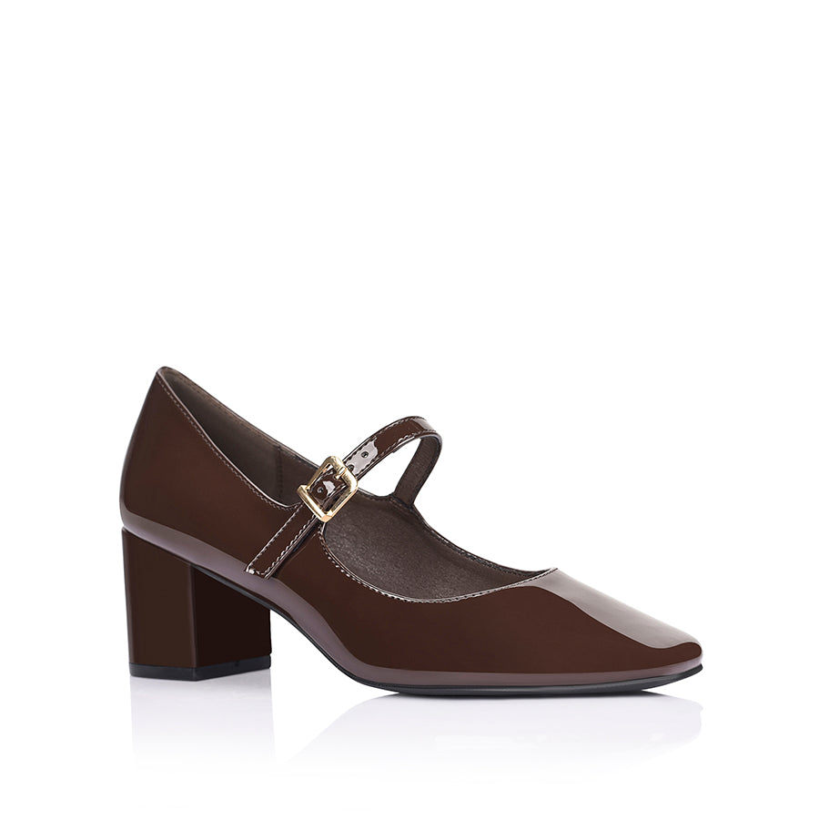 Women's patent Mary-Jane shoe with square toe shape and buckle closure