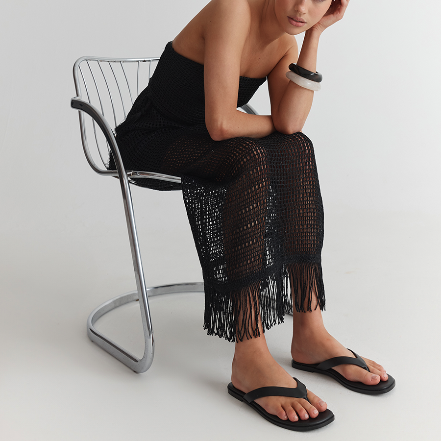 Sascha Casual Thongs - Black