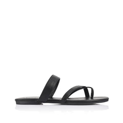 Women's black flat sandal with crossover straps and toe ring